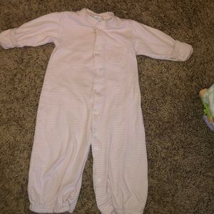 Kissy kissy small gown/sleeper